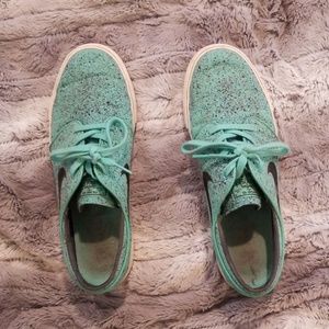 Nike Stefan Janoski shoes